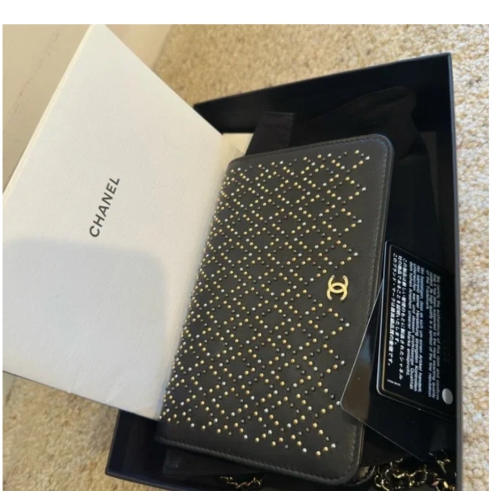CHANEL STUDDED WOC - Picture 2 of 5
